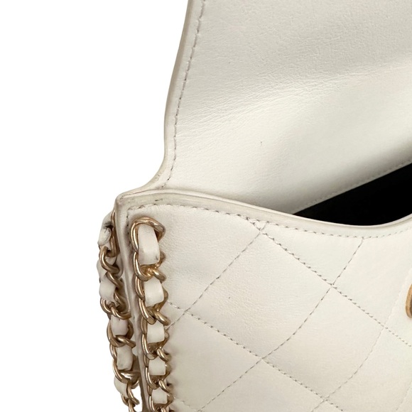 CHANEL Quilted Calfskin Chain Flap Hobo Small Ivory White Gold - Picture 10 of 16